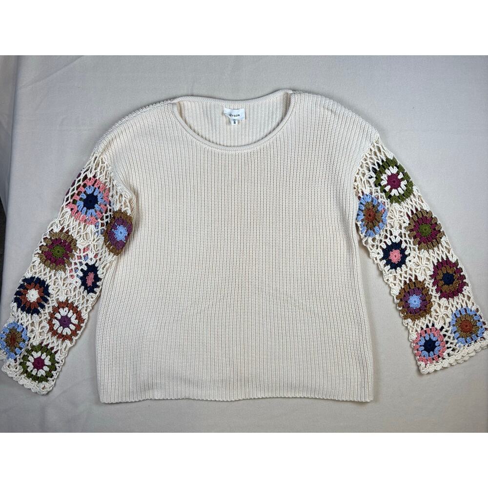 Heyson Small crew neck sweater with‎ crochet floral granny square sleeves Size S